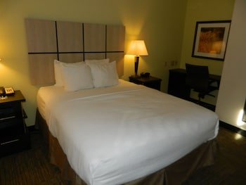 Candlewood Suites Harrisburg - Hershey
