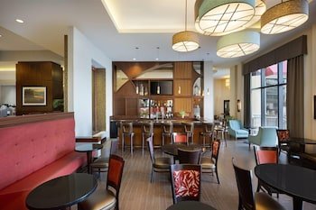 Ramada Plaza by Wyndham Orlando Resort & Suites International Drive