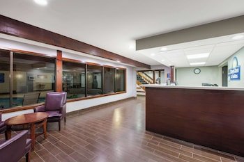 Days Inn & Suites by Wyndham Wisconsin Dells