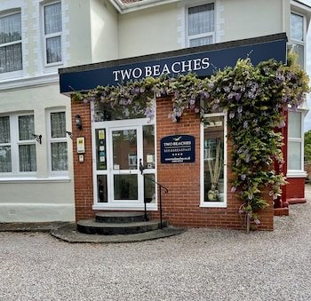 Two Beaches Hotel