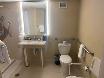 Wyndham Omaha/West Dodge