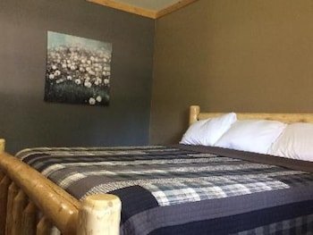 Big Horse Inn & Suites