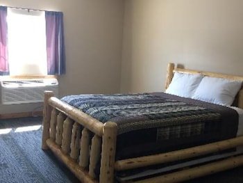 Big Horse Inn & Suites
