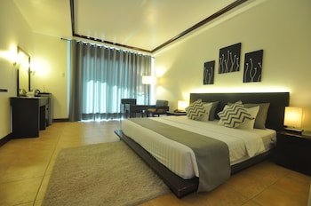Boracay Ocean Club Resort & Spa