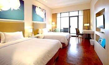Surya Hotel and Cottage