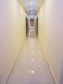 Gulberg Tower Hotel