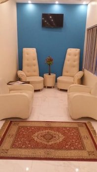 Gulberg Tower Hotel