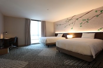 Cedartree Hotel Portland Hillsboro