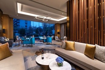 Ramada Plaza By Wyndham Wuhan Huangpi