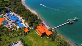 La Ensenada Beach Resort And Convention
