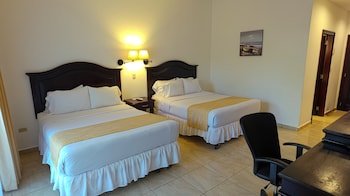 La Ensenada Beach Resort And Convention