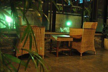 Feliz Hostel Cafe & Bar