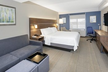 Holiday Inn Express Hotel & Suites Long Island - East End