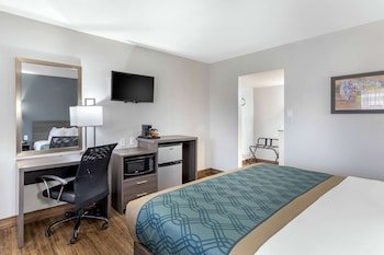 Econo Lodge Inn & Suites Socorro
