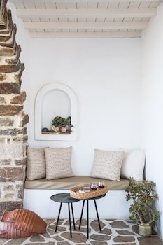 Ostria Inn Naxos Hotel