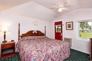 Perry's Motel & Cottages