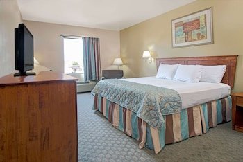 Days Inn by Wyndham Downtown St. Louis