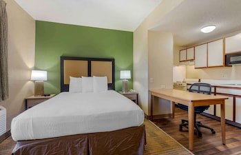Extended Stay America Select Suites Dallas Las Colinas Meadow Creek Dr.
