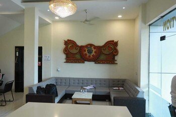 Hotel Shri Khedpati International