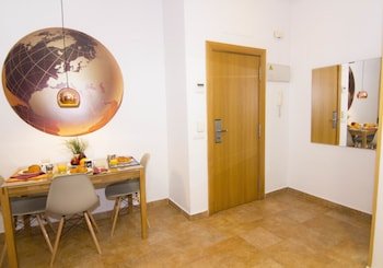 Living Valencia Apartaments