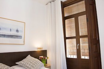 Living Valencia Apartaments
