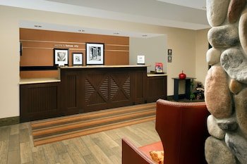 Hampton Inn Kansas City/Village West