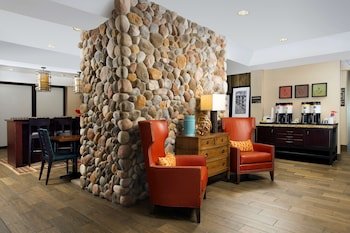 Hampton Inn Kansas City/Village West