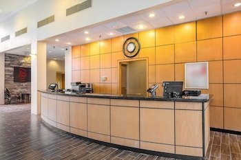 Red Roof Inn & Suites Mt Holly - McGuire AFB