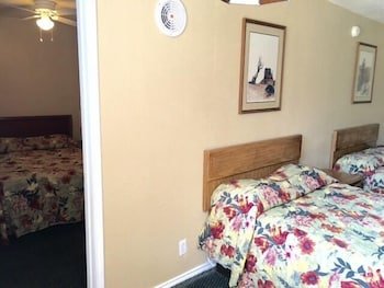 Ranch House Inn & Suites