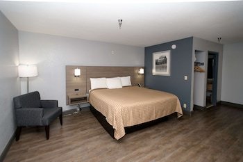 Home Town Inn