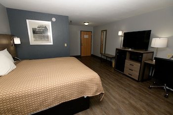 Home Town Inn