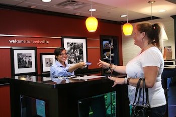 Hampton Inn and Suites Dallas/Lewisville-Vista Ridge Mall