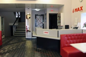 MaxRooms Volga Hollywood