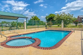 OYO Hotel Yoakum West