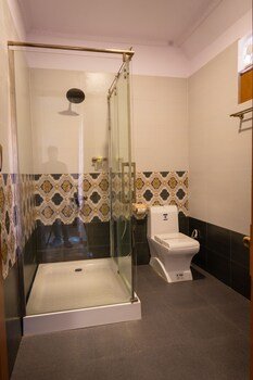 Alcove Beach Resort