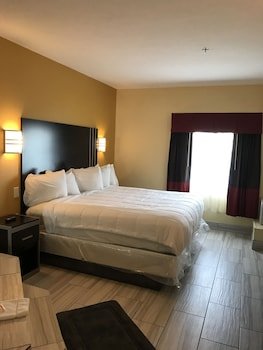 Days Inn & Suites by Wyndham Augusta Near Fort Gordon