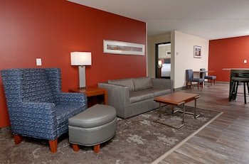 Holiday Inn Hotel And Suites Sioux Falls - Airport