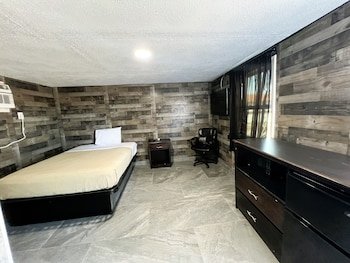 Beverly Motel