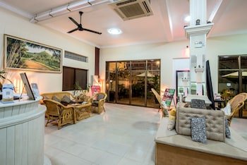 Lemongrass & Ginger Hotel