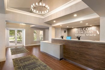 Hampton Inn & Suites Ft. Lauderdale Airport/South Cruise Port