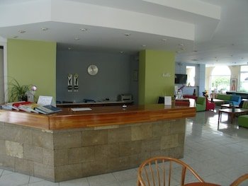 Summerland Hotel & Bungalows