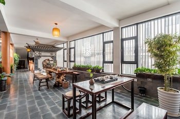 Dali Yanyuan Mountain Retreat