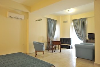 Porto Mani Suites