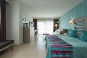 HD Beach Resort & Spa