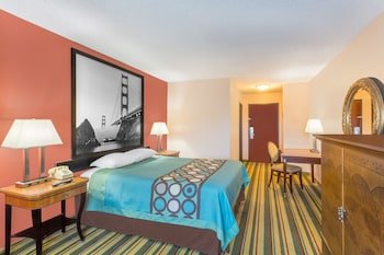 Super 8 by Wyndham Chico