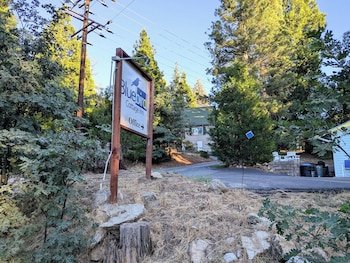 Bluebird Cottage Inn