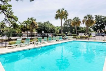 Days Inn by Wyndham Little River