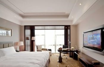 Howard Johnson by Wyndham Shipu Plaza Ningbo