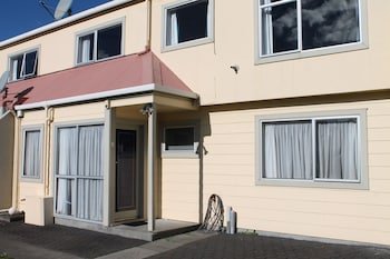 Riverview Motel