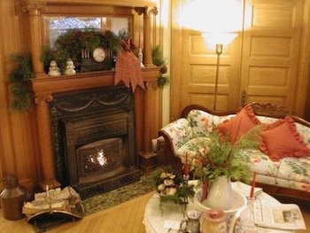 White Lace Inn